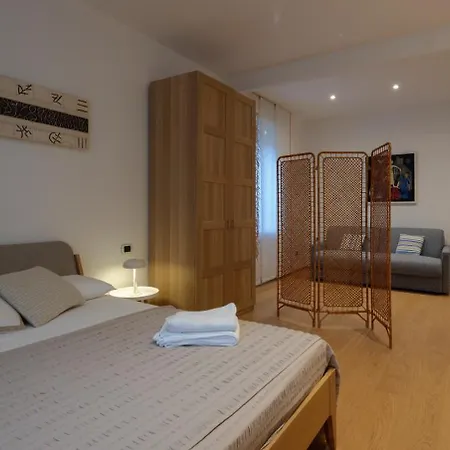 Interno 711 Konukevi Udine